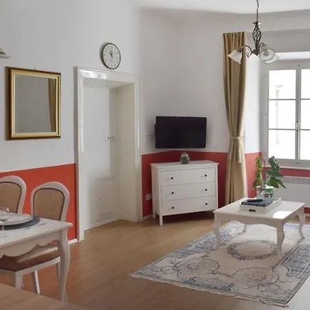Vitez Ii Apartment
