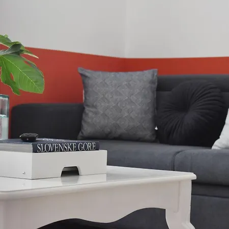 Vitez Ii Apartment *